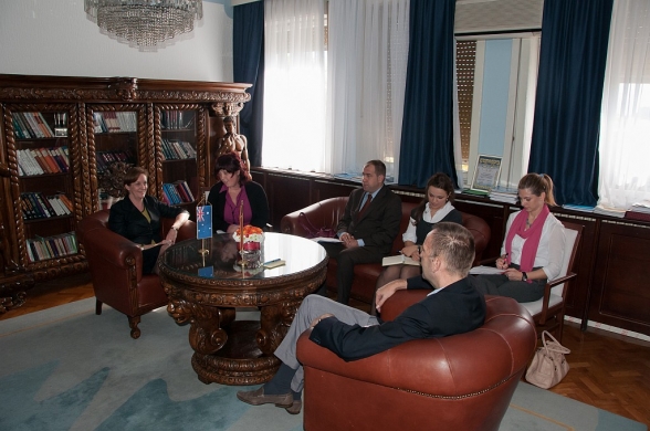 Potpredsjednik Skupštine Crne Gore Željko Šturanović primio u oproštajnu posjetu ambasadorku  Australije Helene Studdert