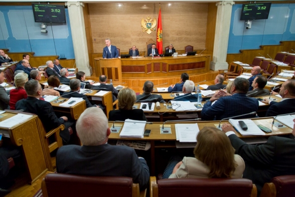 Today continuation of the Tenth - Special Sitting of the First Ordinary Session in 2015