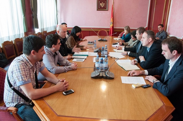 MPs of MP Group of Albanian Parties (FORCA, AA), HGI and LPCG holds a meeting with representatives of NGOs