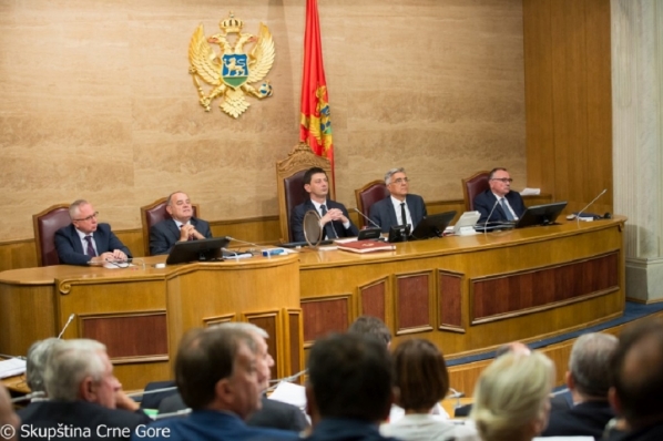 Sitting of the Tenth Extraordinary Session in 2016