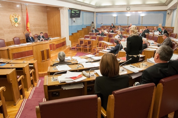 Nastavljena sedma śednica drugog redovnog zasijedanja Skupštine Crne Gore u 2013. godini - šesti dan