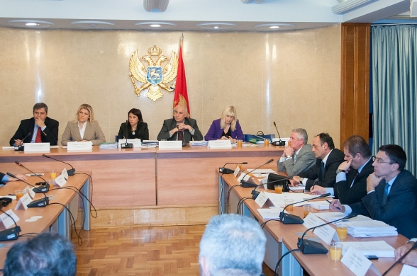 32nd meeting of the Committee on Political System, Judiciary and Administration held