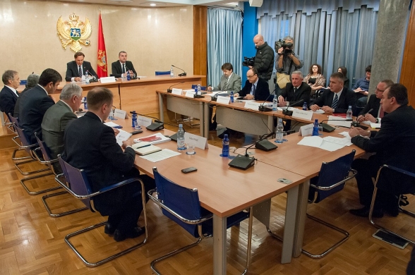 First meeting of the Constitutional Committee held
