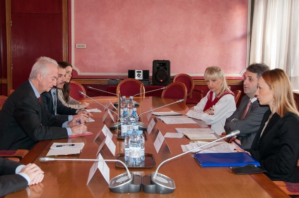 Chairperson of the Security and Defence Committee Mr MevludinNuhodžić meets the European Union Counter-terrorism Coordinator Mr Gilles de Kerchove