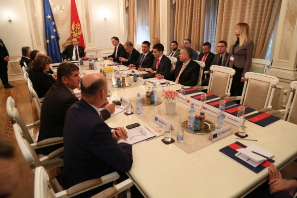 Leaders of the parliamentary political entities hold a meeting