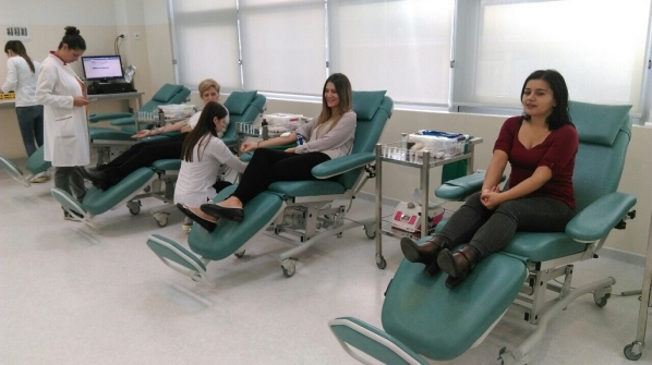 Employees in the Service of the Parliament of Montenegro voluntarily donate blood