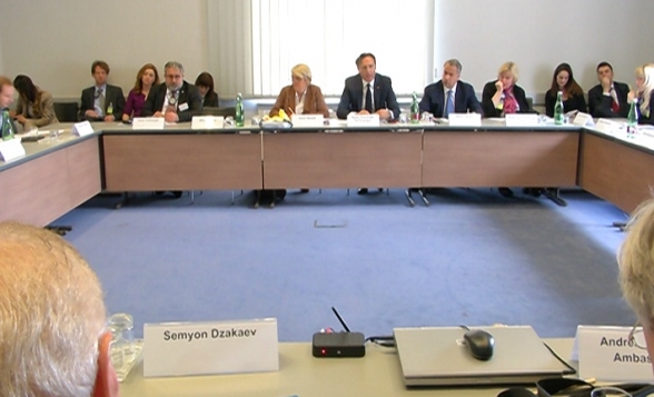 President of the OSCE Parliamentary Assembly, Mr Ranko Krivokapić, hosted a meeting of the Russian and Ukrainian delegation of OSCE PA in Vienna