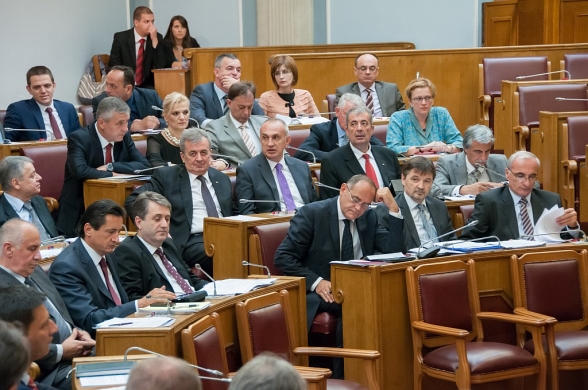 Thirteenth Sitting of the First Ordinary Session in 2013 ended