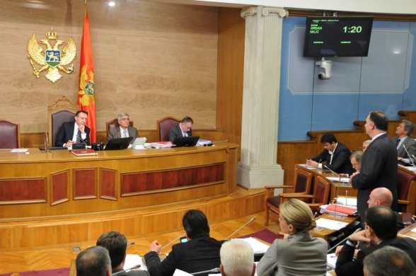 Nastavljene četvrta i peta śednica drugog redovnog zasijedanja Skupštine Crne Gore u 2014. godini