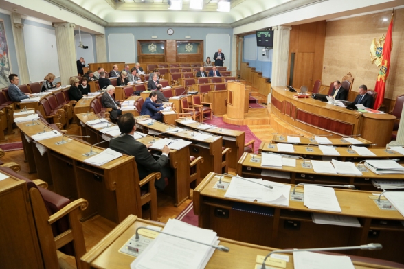 Third - Special Sitting of the Second Ordinary Session in 2015 ends