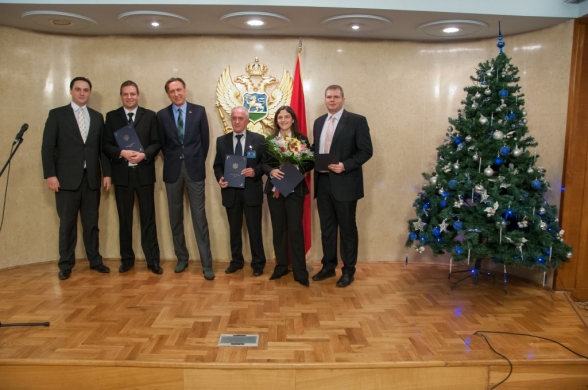 Predśednik Skupštine Crne Gore Ranko Krivokapić, uručio nagrade najboljim službenicima u ovoj godini