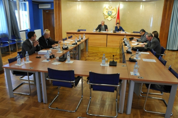 Committee on Political System, Judiciary and Administration continued 70th meeting