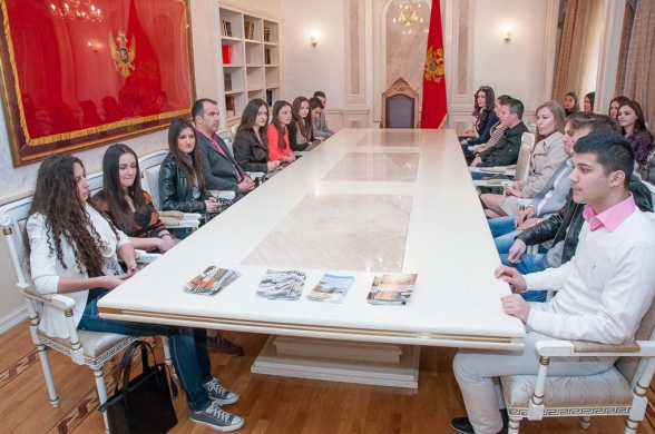 Group of representatives of the Montenegrin Association of Political Science Students to visit the Parliament of Montenegro