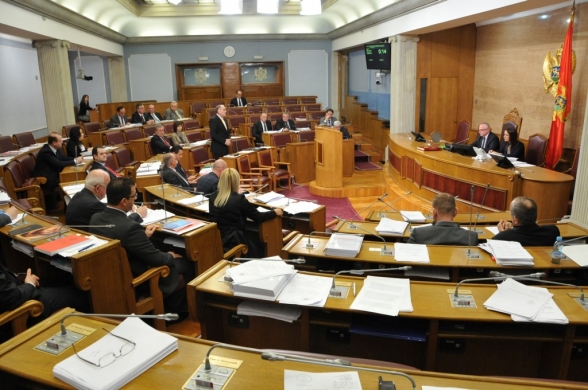 Nastavljena četvrta śednica drugog redovnog zasijedanja Skupštine Crne Gore u 2014. godini