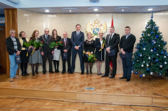 Awards to the best civil servants and state employees presented