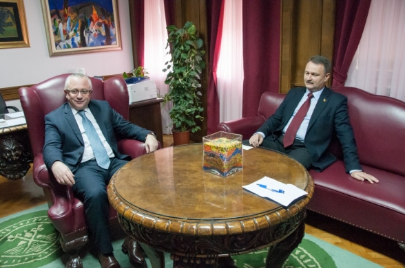 Vice President of the Parliament of Montenegro Mr Suljo Mustafić receives the Ambassador of Romania Mr Ferdinand Nagy