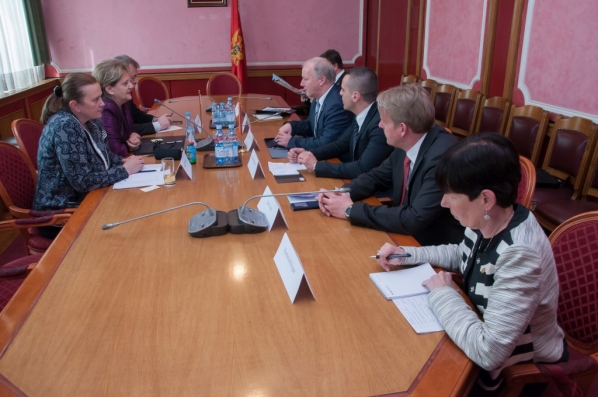 Members of the Committee on European Integration meet a delegation from the German Bundestag