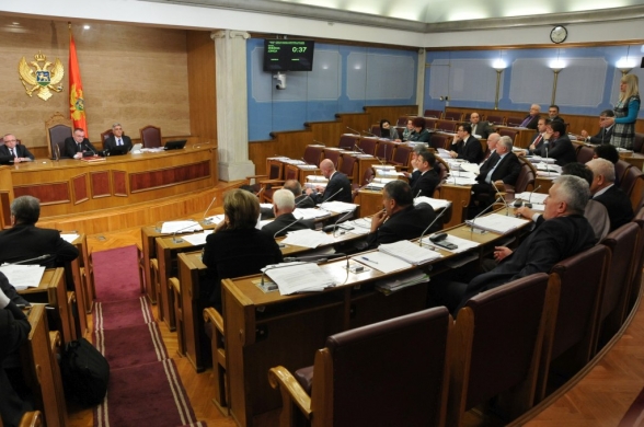 Nastavljene četvrta i peta śednica drugog redovnog zasijedanja Skupštine Crne Gore u 2014. godini
